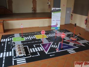 Circuit d'éducation routière école démontable 24m2 - www.tousenroute.com