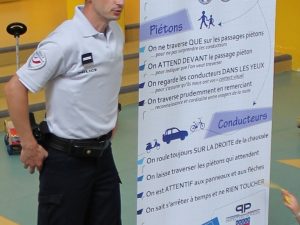 Totem des règles de circulation sur circuit d'éducation à la sécurité routière- Police Municipale www.tousenroute.com